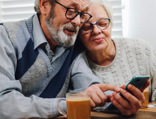 Boletín semanal Desafíos de Mnemos con ejercicios cognitivos para residencias y geriátricos