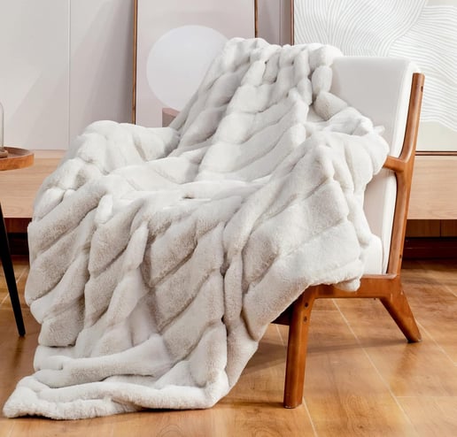 furry sherpa white throw 