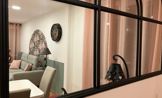 Installation d’un miroir arrondi style verrière