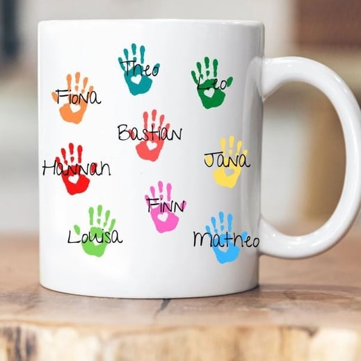 En AvantiRed creamos graficos en tazas personalizables