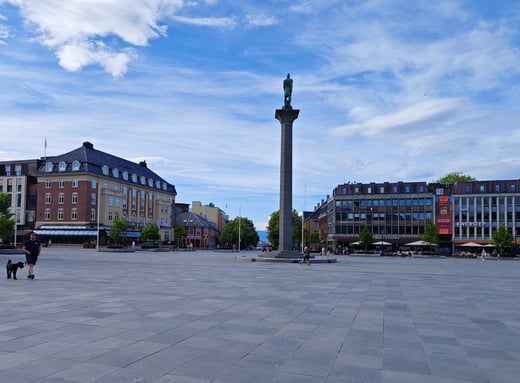 City centre square with monument in Trondheim