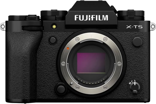 Fujifilm X-T5, Sensor: APS-C de 40 MP, Video: 6.2K a 30 fps.