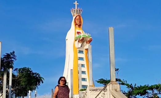 Woman at MonteMaria Statue