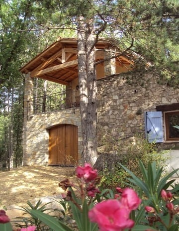 The old cottage and modern extension.