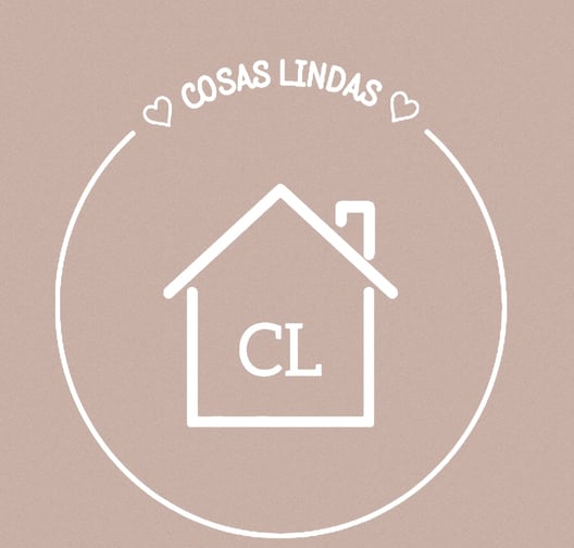 Logo de Cosas Lindas: el logo presenta una hermosa combinación de colores pastel y una tipografía 