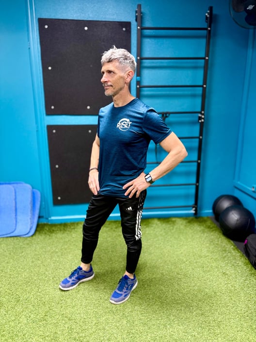 Enrique Muñoz monitor pilates