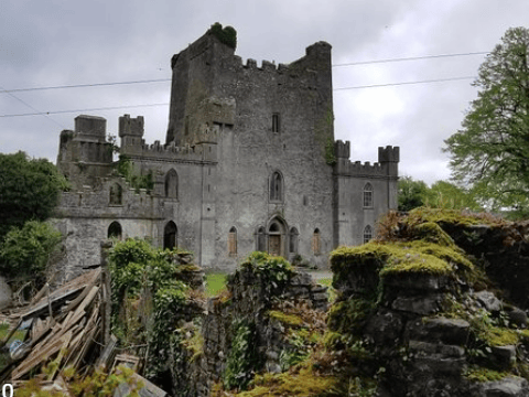 a castle like castle with a castle like structure