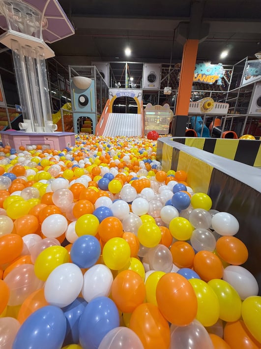 Parque infantil en Benidorm Airjump