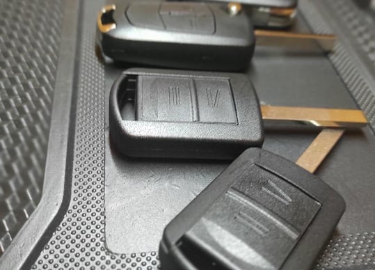 Chei auto cu telecomandă fixă, fără lamelă rabatabilă