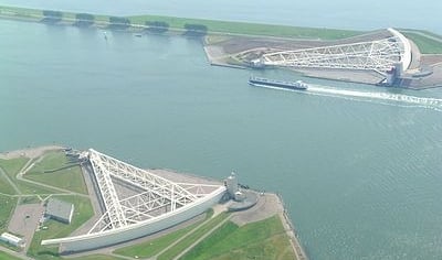 ROTTERDAM - Maeslant barrier -sistema de barragens