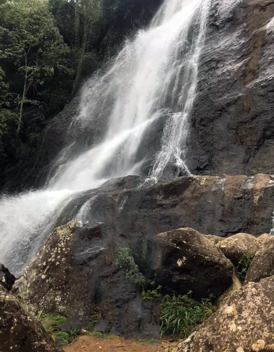 Hunnasgiriya Falls