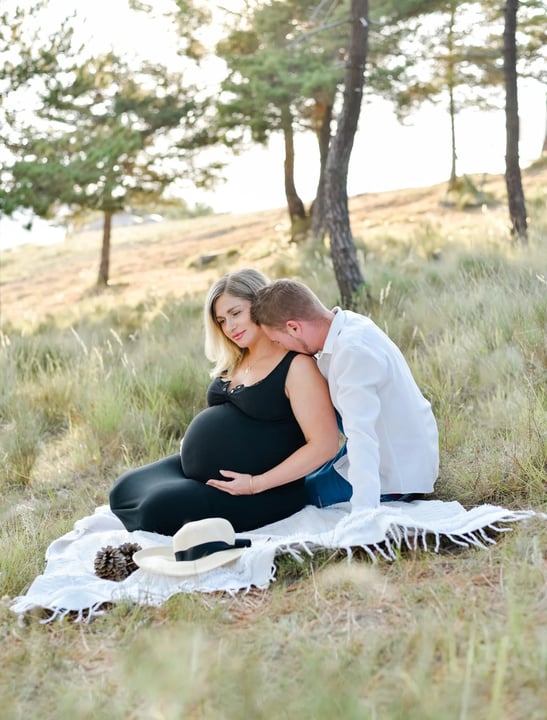 Séance photo grossesse, séance photo femme enceinte, par le studio des 4 saisons