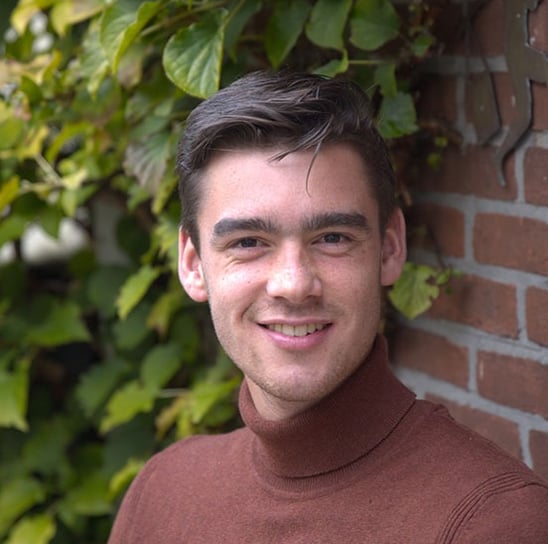 Een afbeelding van Reinier Benard met daarnaast tekst waar ik mijzelf voorstel en mijn passie deel.