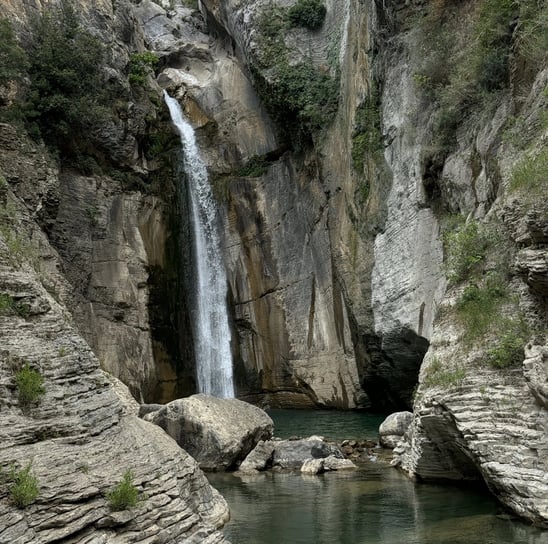 Manikia Waterfall