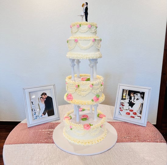 wedding cake, custom wedding cake by Bunny's Bakery