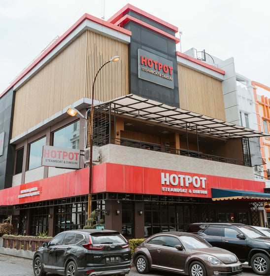 Outlet Cemara Hotpot di Komplek Cemara Asri, Medan