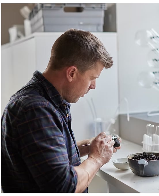 Josef Winter in a laboratory