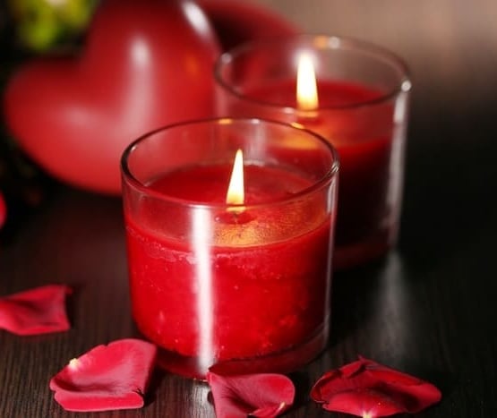 Velas y corazon amarre de amor