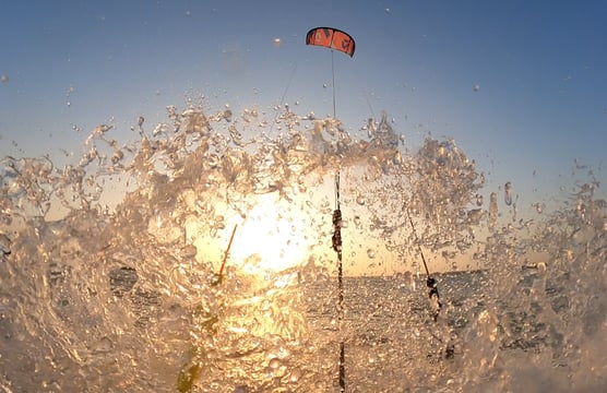 superbe photo d'un kite dans le cotentin