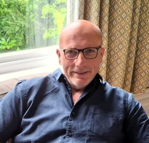 Chris Taylor CBT therapist Macclesfield Hello and welcome