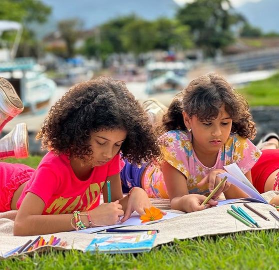 Livros de colorir - Educativos e turísticos.