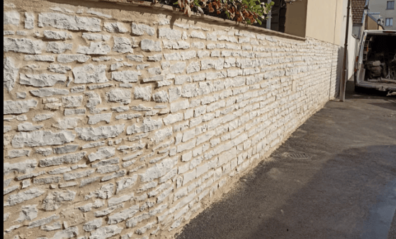 Mur en joints de pierre à Bellefond