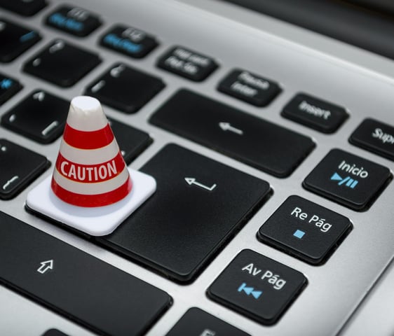 antes de dar "enter" tenha cuidado. chame a IOT-X para manutenção do seu computador.