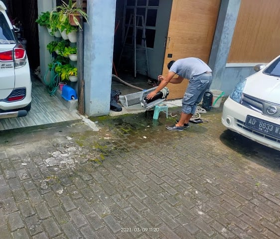 layanan service dan pasang AC di Makassar