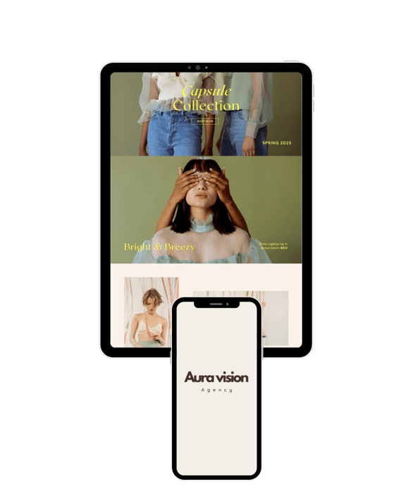 Ordinateur portable affichant des créations graphiques et téléphone présentant un logo