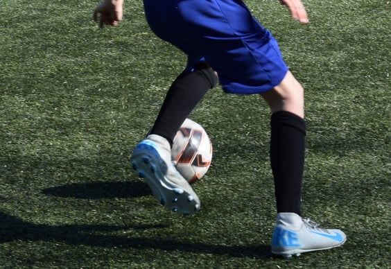 dribbel voetbaltraining voor kind in Antwerpen
