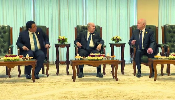 Réunion tripartite lors du sommet du gaz à Alger