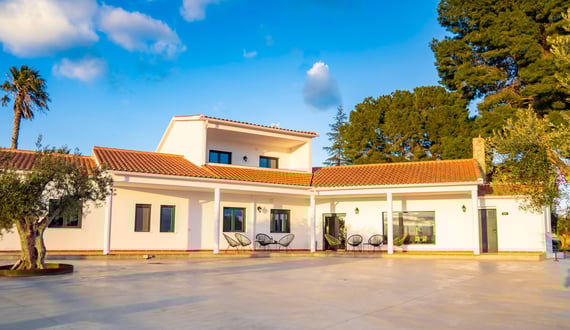 Casa rural hasta 11 personas. Finca alojamiento hasta 35 personas