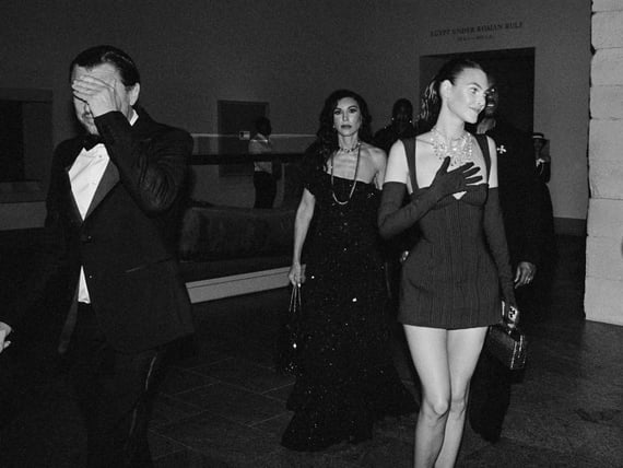 Leonardo DiCaprio brillo en la Met Gala