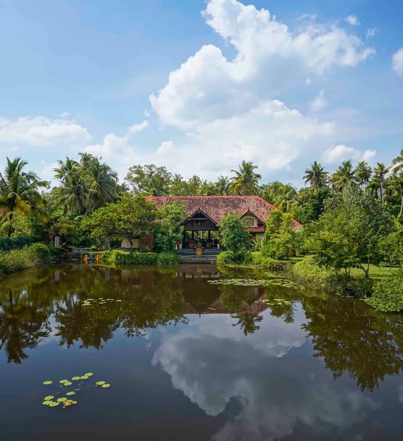Nakshathra Mana is located at Poothotta looking at the backwaters on the Kochi-Vaikom main road, about 21 km from Fort Cochin