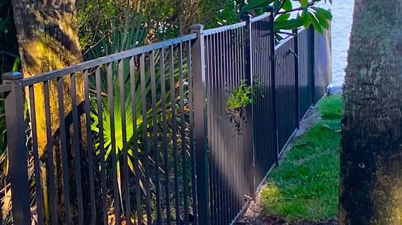 fence installation wimauma