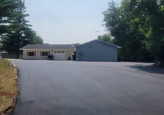residential-driveway-with-new-asphalt-driveway.jpg