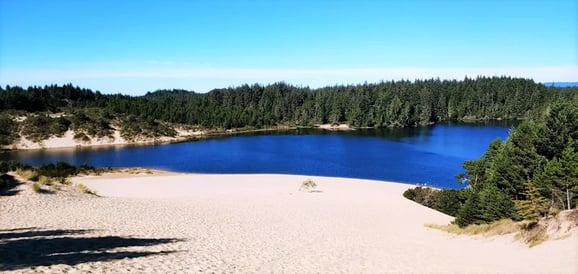 Oregon Coast - Cleewax Lake & sandy beach in Florence