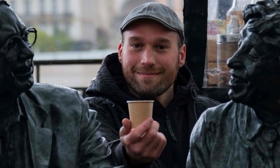 le gone à roulettes triporteur café ambulant itinérant Adrien Lyon