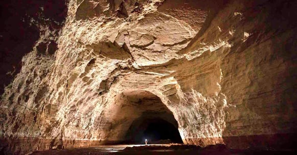 Nullarbor Cave