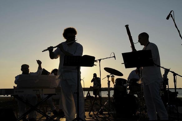 musica in spiaggia