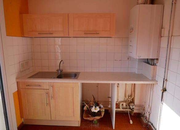 Cuisine année 70 tomettes à rénover avant
