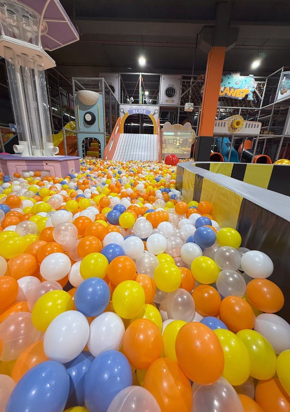 Parque de bolas para celebrar cumpleaños en La Nucia