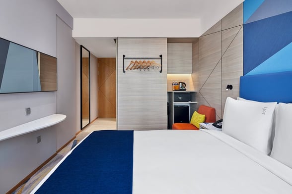 Modern design rooms at Holiday Inn Express, Singapore, Serangoon