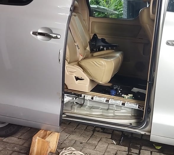 sliding door alphard