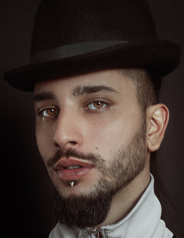 Autoportrait fine art en studio