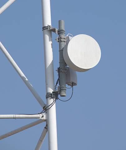 AvantiRed instala enlaces inalámbricos punto a multipunto utilizando tecnología Wimax.