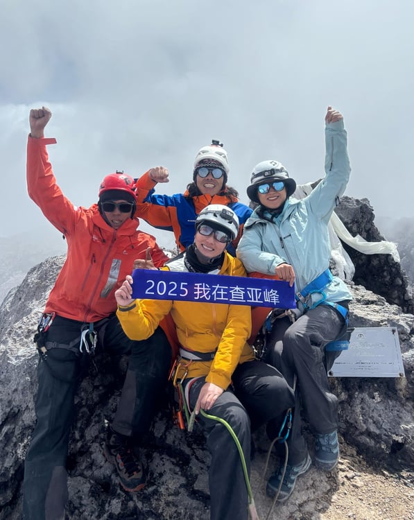 Our Succesfully Puncak Jaya Expedition with Chinesse climber in March 2025 climbing season