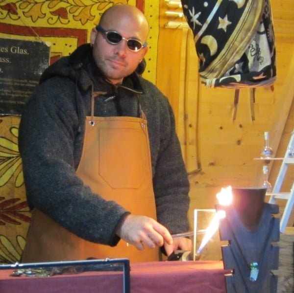 Guillermo Verón — glass artist
