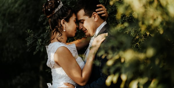 Momento de la sesión de los novios