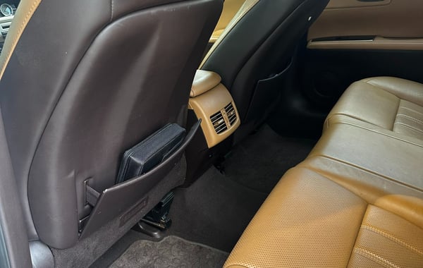 Clean vehicle interior